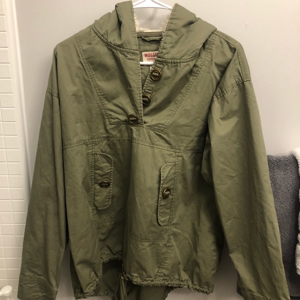 green pullover jacket